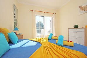 16 bedrooms, cots/infant beds, bed sheets - Villa Bella Vista (Albufeira)