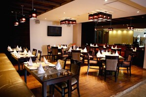 Restaurant - Hotel M1 (Jalandhar)