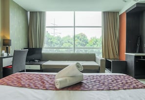Standard-Doppelzimmer, Stadtblick | Schreibtisch