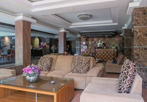 Lobby sitting area - Princess Keisha By SECOM (Denpasar)