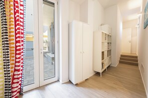 Interior - Pindemonte Garden by MMega (Florence)