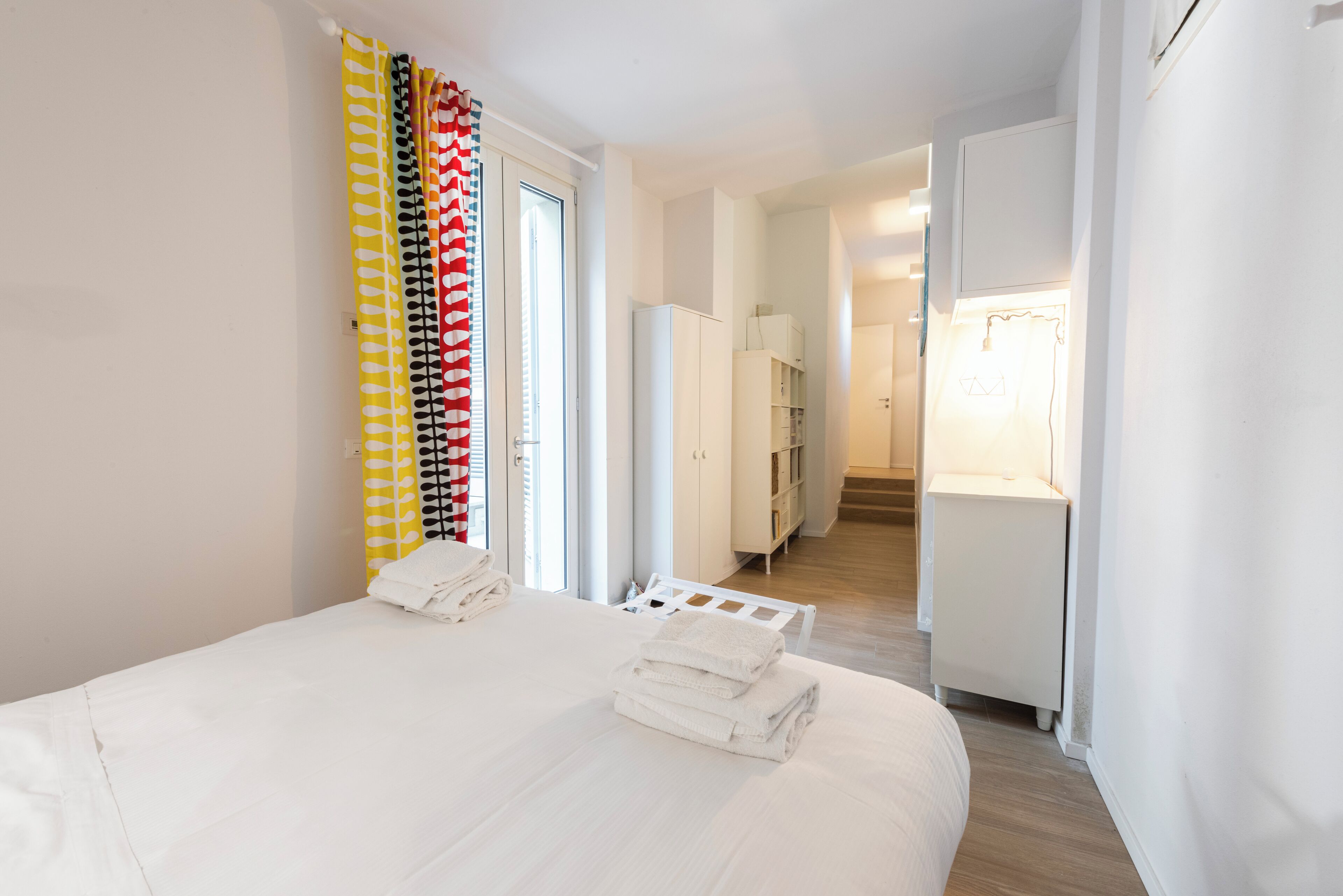 Apartamento conforto, varanda | 3 quartos, ferros/tábuas de passar roupa, Wi-Fi de cortesia