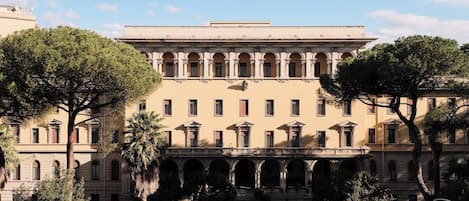 Lejlighed - 1 soveværelse - byudsigt | Udendørsområde