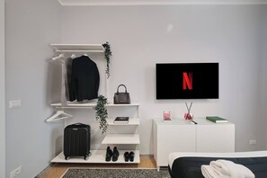 Apartment, 1 Bedroom, City View