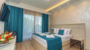 Standard Studio, Balcony | Iron/ironing board, free WiFi