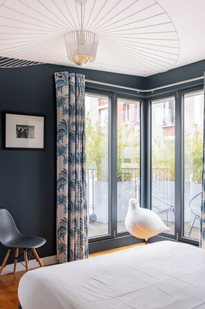 5 bedrooms, WiFi, bed sheets