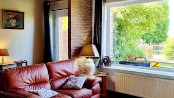 Télévision, table de tennis de table