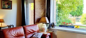 Comfortable farmhouse stay with WIFI and pets allowed