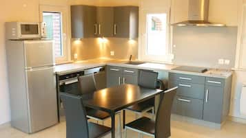 Réfrigérateur, micro-ondes, lave-vaisselle