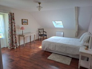4 habitaciones, wifi gratis y ropa de cama 