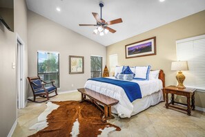 6 bedrooms, iron/ironing board, travel cot, WiFi - FULL Lake Views | 2 Homes | Perfect for Families! (Seguin)