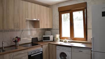 Micro-ondes, four, plaque de cuisson, lave-vaisselle