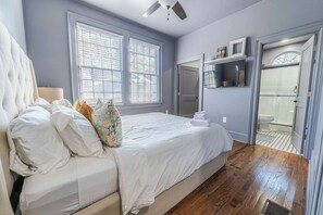 3 bedrooms, desk, iron/ironing board, WiFi