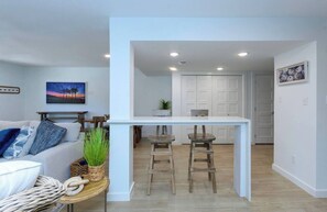 Interior - 3 bedroom 2.5 bath townhome (Rockport)