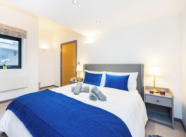 2 bedrooms, iron/ironing board, travel crib, free WiFi