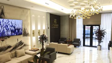 Coin salon dans le hall