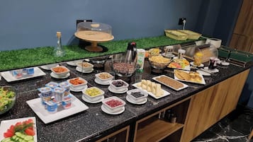 Petit déjeuner buffet compris tous les jours