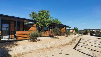 Mobile Home (Standard Two Bedroom Mobile Home with) | Extérieur