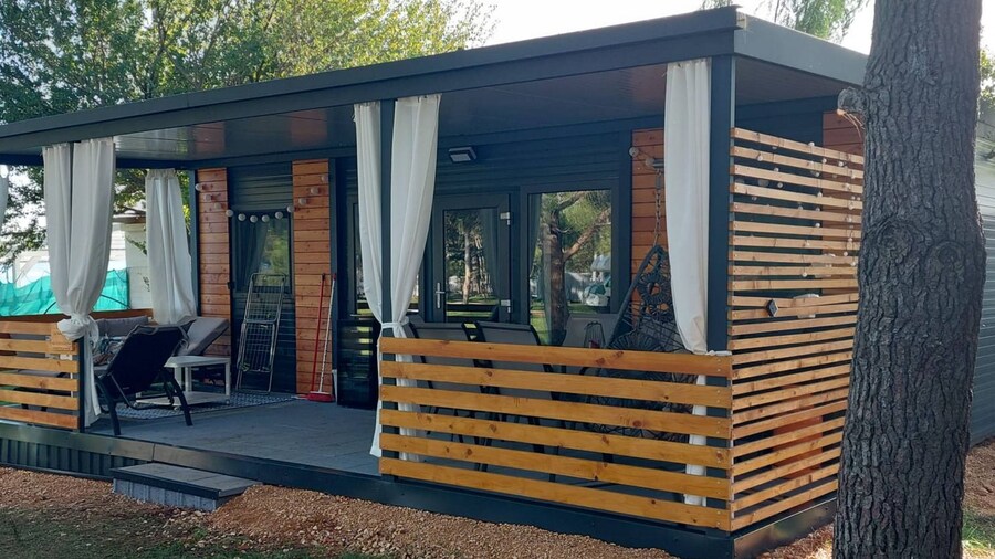 Comfort Two Bedroom Mobile Homes Pirovac