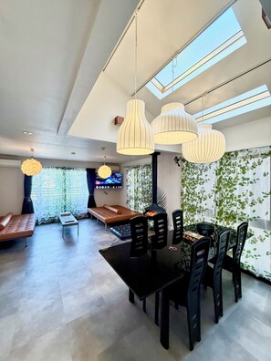 Spielezimmer