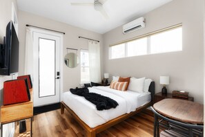4 habitaciones, tabla de planchar con plancha, wifi y ropa de cama 