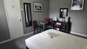 Basic Double Room | Free WiFi