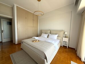 2 bedrooms, desk, iron/ironing board, free WiFi