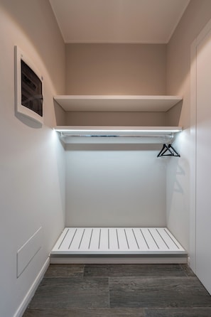 Deluxe Double or Twin Room | 1 bedroom, premium bedding, down comforters, pillowtop beds