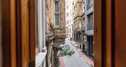 Ganbaru Tours-Private Triplex in Galata
