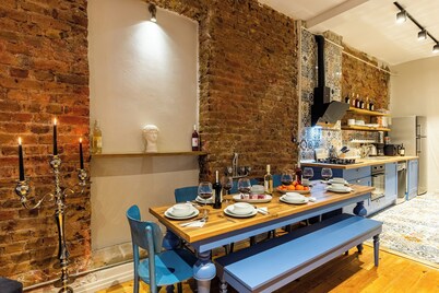 Ganbaru Tours-Private Triplex in Galata