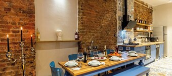 Ganbaru Tours-Private Triplex in Galata