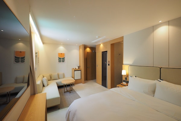 Ropa de cama de alta calidad, cubrecamas y sistema de insonorización