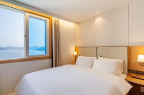 Deluxe Double Room, Non Smoking, Ocean View | Premium bedding, down comforters, blackout drapes, soundproofing - Daisy Hotel (Tongyeong)
