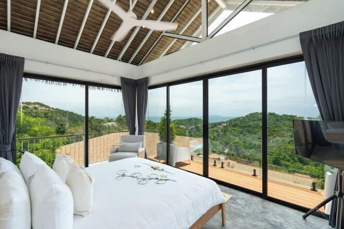 Minibar, két bảo mật tại phòng, trang trí khác biệt