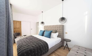 5 habitaciones, escritorio, tabla de planchar con plancha y wifi gratis