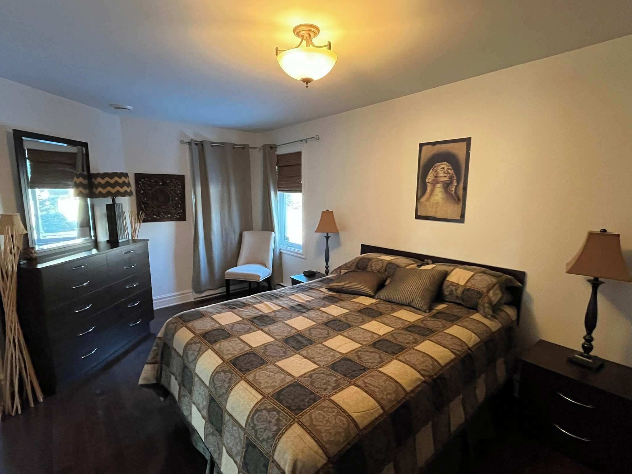 3 quartos, ferros/tábuas de passar roupa, Wi-Fi, roupa de cama