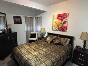 3 bedrooms, iron/ironing board, WiFi, bed sheets