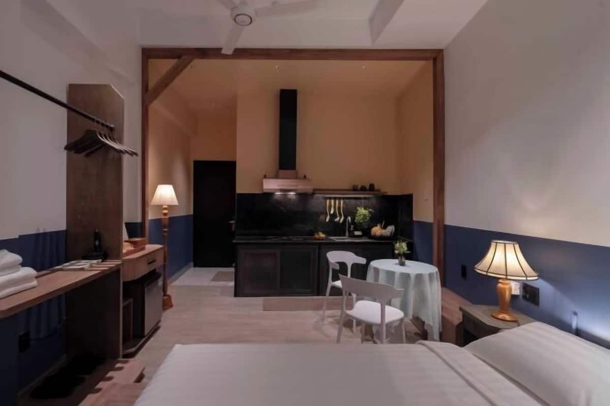 Literie hypoallergénique, minibar, bureau