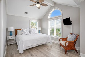 6 Schlafzimmer, Schreibtisch, Bügeleisen/Bügelbrett, kostenloses WLAN