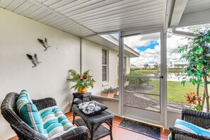 House (2 Bedrooms) | Interior - < 10 Mi to Dtwn Venice & Beach: Lake-view Home! (Venice)