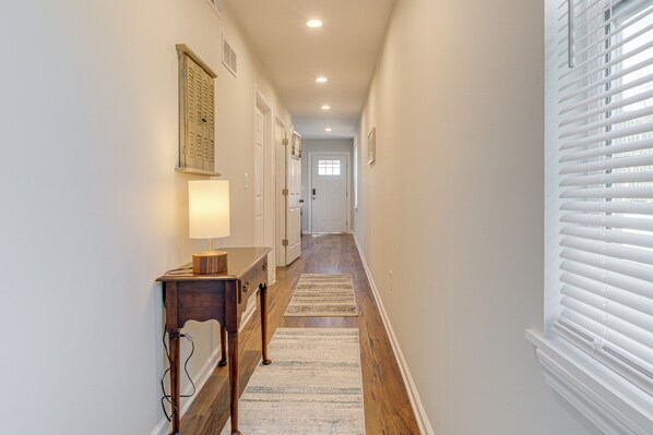 Interior - Louisville Charm Near the Derby: Apt w/ Yard! (Louisville)