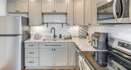 2 Mi to University of Louisville: Apt w/ Fire Pit!