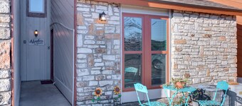 Hill Country Townhome: Close to Parks & Hiking