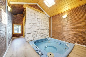 House (4 Bedrooms) | Interior - 5 Mi to Dtwn Dripping Springs: Cabin w/ Jacuzzi! (Dripping Springs)