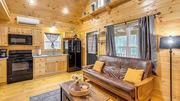 House (1 Bedroom) | Interior