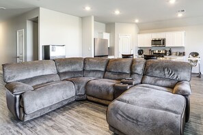 Rumah (4 Bedrooms) | Interior