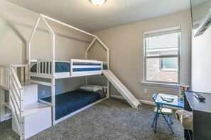 Talo (4 Bedrooms) | Sisätilat
