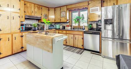 8 Mi to Scotts Bluff Nat'l Monument: Family Home