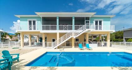 Coco4Fun New Luxury Canal Front with Pool/Spa/Dock