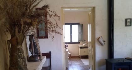Nice 3-bedroom cottage in Purias.